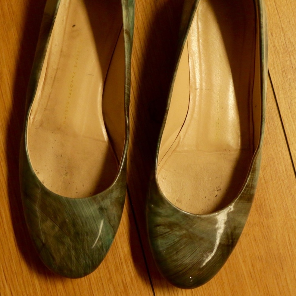 Giuseppe Zanotti patent flats